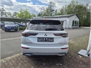 Mitsubishi Outlander 2.4 PHEV 4WD Top