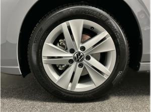 Volkswagen Golf VIII 2.0 TDI DSG Life CarPlay ACC LED Navi