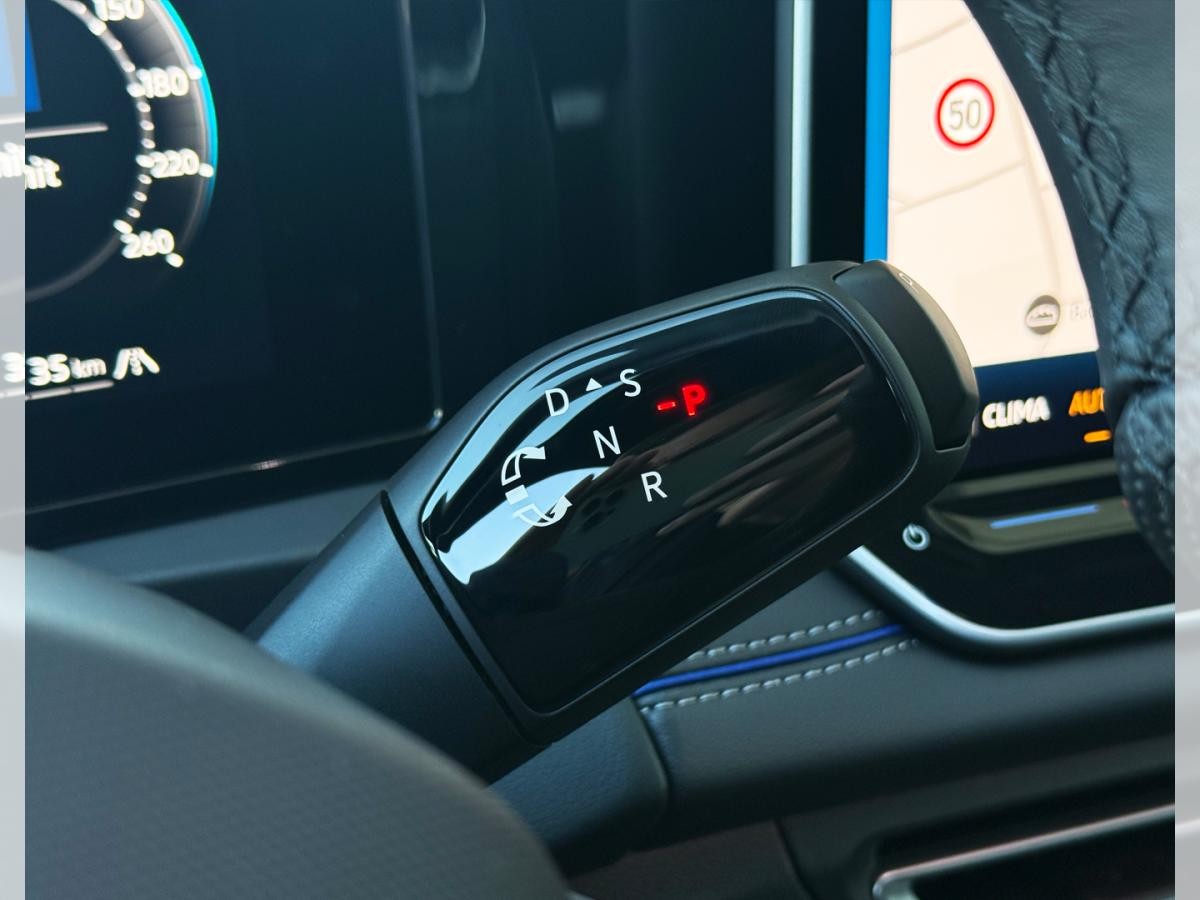 Volkswagen Tiguan R-LINE 2.0 TDI SCR 193 DSG 4MOTION (UVP 70.570€/KW37/25) NAV.MAX/PANO/20"/KOMFORT/WINTER/LED/UVM.