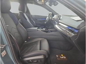 BMW i5 xDrive40 Limousine 515? netto/mtl.*M Sportpaket Pro*20 *LC Prof.*HUD*AHK*B&W*DAB*Adapt.LED*Adapt.Fah