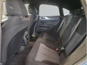 BMW i4 xDrive40 Gran Coupé 466? netto/mtl.*M Sportpaket*LC Prof.*HUD*HiFi*AHK*Adapt.LED*Driving Assist. Pro