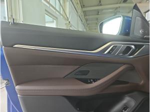 BMW i4 xDrive40 Gran Coupé 443? netto/mtl.*M Sportpaket Pro*19 *LC Prof.*HUD*AHK*H/K*DAB*Adapt.LED*Adapt. M
