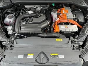 Audi Q3 S-Line e-hybrid S-tronic / Navi, Tech+, LED+