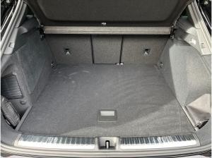 Audi Q3 S-Line e-hybrid S-tronic / Navi, Tech+, LED+