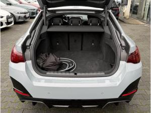 BMW i4 M50 xDrive //MTechnik Paket HeadUp Stop&Go HarmanKardon 20"LM