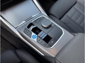 BMW i4 eDrive40 Gran Coupé //AHK HarmanKardon