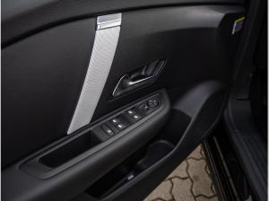 Citroën C4 Lim. 1.2 Max 130 SHZ KAMERA NAVI ACC Ganzjahresreifen + Schiebedach