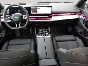 BMW i5 eDrive40 Touring M Sportpaket Panorama AHK