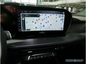 Audi Q3 SUV e-hybrid S tronic