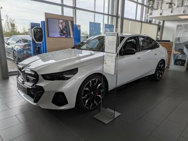 BMW i5 M60 xDrive