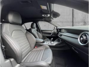 Alfa Romeo Stelvio Veloce Q4 2.0 PDC+KAMERA+NAVI+CARPLAY+SHZ