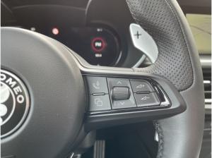 Alfa Romeo Stelvio Veloce Q4 2.0 PDC+KAMERA+NAVI+CARPLAY+SHZ