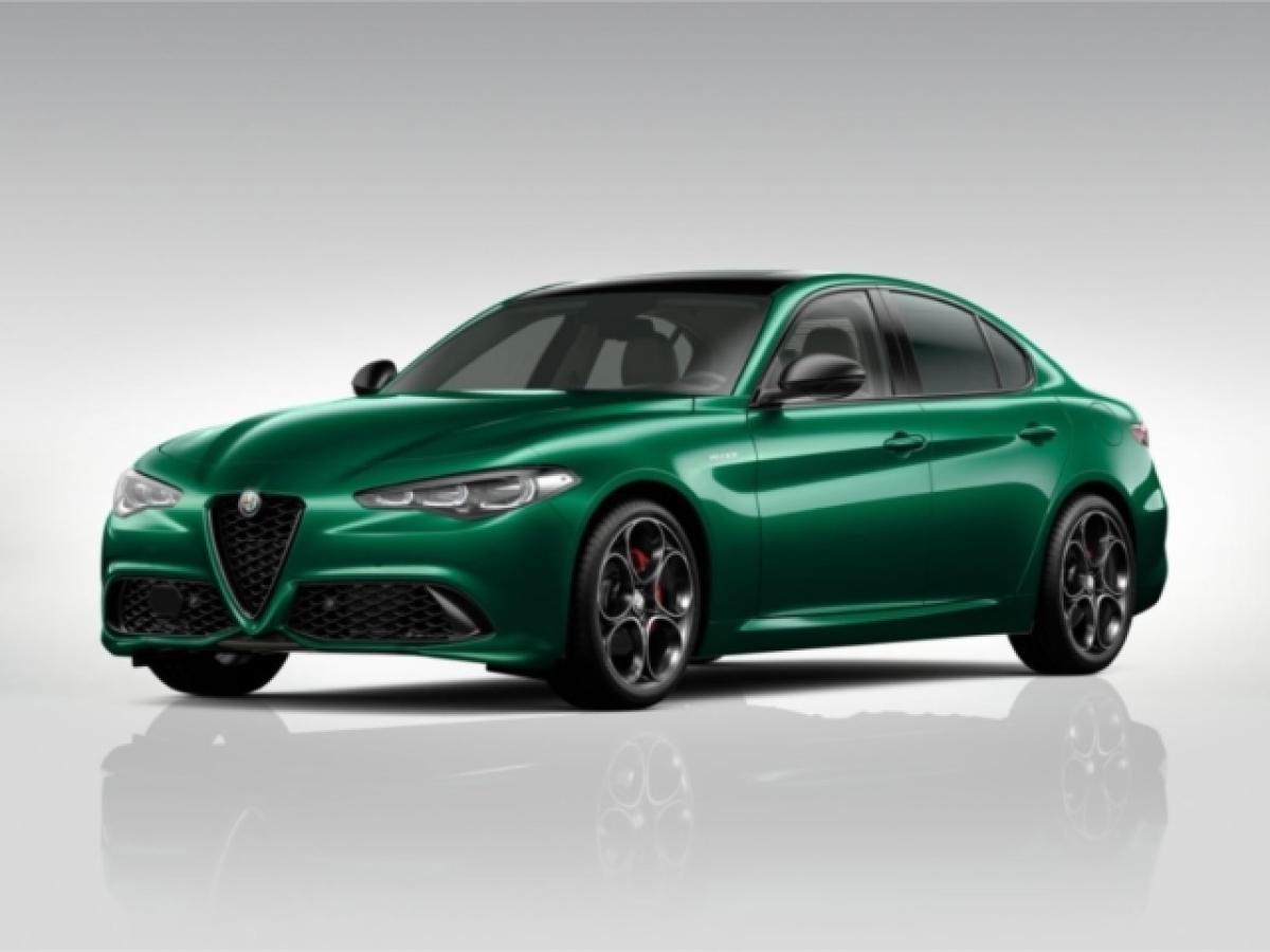 Alfa Romeo Giulia Veloce 2.0 Turbo 280PS AT8 Q4 Panorama Navi