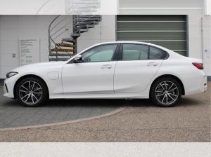 BMW 330 e xDrive Limousine *JETZT ZUSCHLAGEN + 1.190€ GUTSCHEIN ON TOP