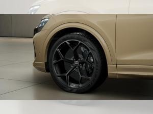 Audi RS Q8 Performance