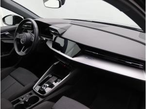 Audi A3 Sportback S-Line 40 TFSIe S-tronic / LED, DAB
