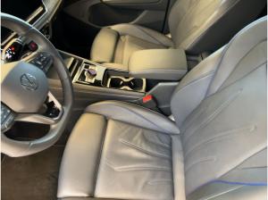Volkswagen Tayron 1.5 TSI DSG eHybrid R-Line Pano Navi LED