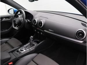 Audi A3 Sportback S-Line 40TFSIe S-tronic / Navi, LED