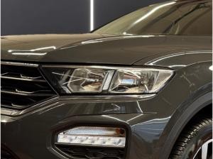 Volkswagen T-Roc Active 2.0 TDI DSG Navi Climatronic Sitzheizung