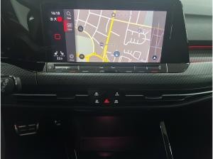 Volkswagen Golf VIII Variant 1.5 eTSI R-Line AHK Pano Matrix LM 18" Navi RFK ACC