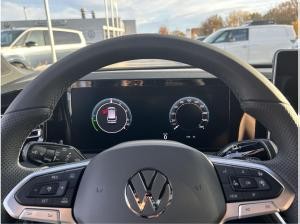 Volkswagen Tiguan R-Line 1.5 l eHybrid DSG Black CarPlay
