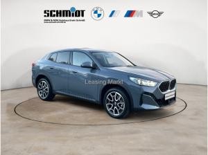 BMW X2 sDrive20d Premium Paket Panorama 19Zoll