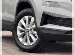 Skoda Karoq SELECTION 1.5 TSI DSG (UVP 43.359€ /KW48/25) AHK/PARK/WINTER/KESSY/230V/4J.GARA./UVM.