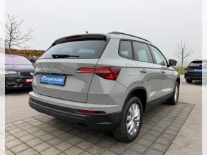 Skoda Karoq SELECTION 1.5 TSI DSG (UVP 43.359€ /KW48/25) AHK/PARK/WINTER/KESSY/230V/4J.GARA./UVM.