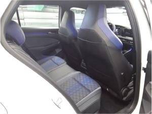 Volkswagen Golf VIII 2.0 TSI DSG R 4Motion Navi LED Heckleuchten DAB+