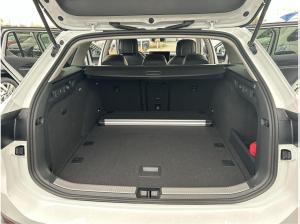 Volkswagen Passat Business 2.0 l TDI DSG CarPlay Matrix ACC AHK Winterräder IQ.Light