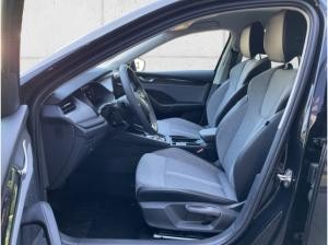 Skoda Octavia Combi 2.0 TDI Selection Navi 360 Grad LED ACC Apple CarPlay