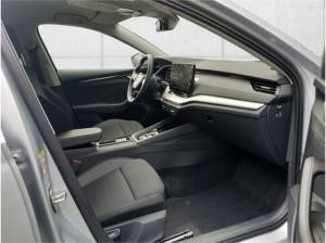 Skoda Octavia Combi 2.0 TDI Selection Navi Kamera Matrix Digitales Cockpit