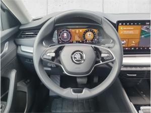 Skoda Octavia Combi 2.0 TDI Selection Navi Kamera Matrix Digitales Cockpit