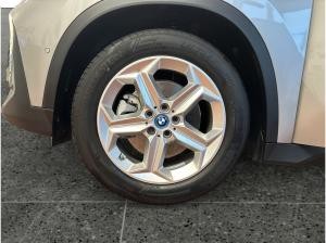 BMW iX1 xDrive30 AKTION Head-Up PANO LED Shz