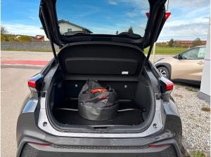 Toyota C-HR 2.0-l Plug-in Hybrid Teamplayer mit Technik Paket