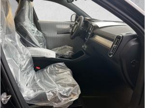 Volvo XC40 Plus Black Edition 2WD B3 Mild-Hybrid