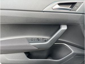 Volkswagen Taigo R-Line 1,0 l TSI DSG IQ. Light SHZ PDC