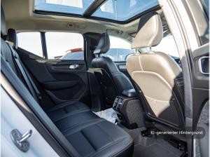 Volvo XC40 Plus Dark B3 Kamera Soundsystem  LED-Scheinwerfer Navi Panoramadach
