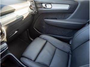 Volvo XC40 Plus Dark B3 Kamera Soundsystem  LED-Scheinwerfer Navi Panoramadach