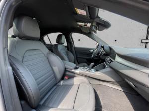 Alfa Romeo Giulia Veloce Q4 2.0 PDC+KAMERA+NAVI+CARPLAY+SHZ