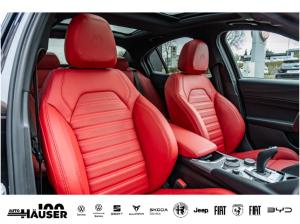 Alfa Romeo Giulia Veloce 2.0 Turbo AT8 Q4 PANORAMA PREMIUM TECHNOLOGIE