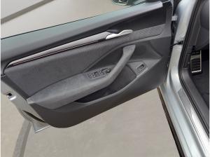 Skoda Superb SOFORT VERFÜGBAR! Combi Sportline Navi DCC Pano AHK eSitz