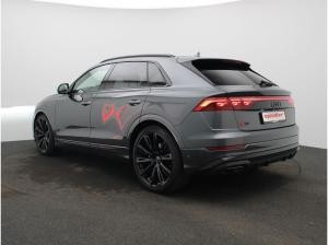 Audi Q8 S-Line 55 TFSI quattro S-tronic / Pano, 360°K
