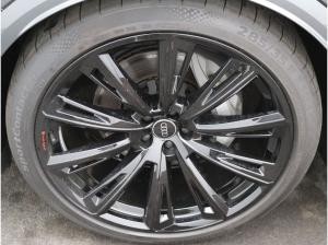 Audi Q8 S-Line 55 TFSI quattro S-tronic / Pano, 360°K