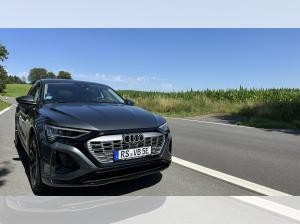 Foto - Audi Q8 e-tron S line 55 e-tron quattro