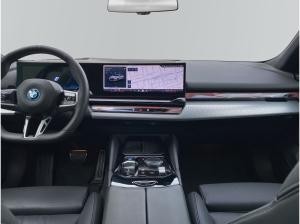 BMW i5 eDrive40 Touring 504? netto/mtl.*M Sportpaket*H&K*Pano*Head-Up*Memory*DriveAssistProf*ParkAssistPlus