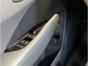 Audi Q3 Sportback TFSI qu. S line*LED*AHK*Sportsitze*