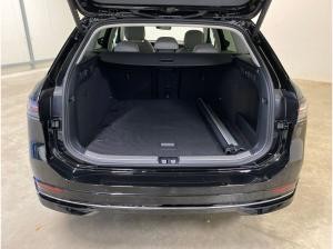 Volkswagen Passat 2.0 TDI Elegance*AHK*Standhzg.*HuD*IQ*DCC