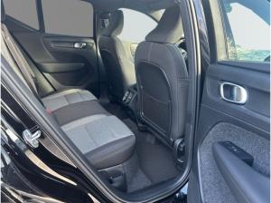Volvo XC40 B3 Benzin Core 19'' ACC LED Rückfahrkam. Navi LenkradHZG SHZ