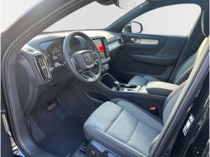 Volvo XC40 B3 Benzin Core 19'' ACC LED Rückfahrkam. Navi LenkradHZG SHZ